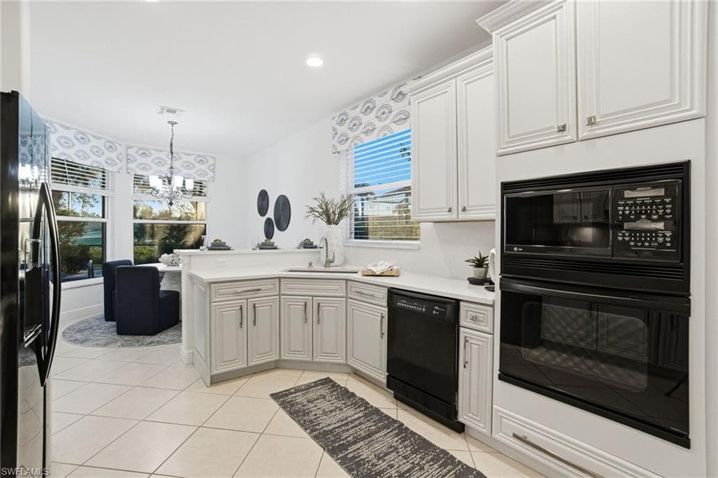 4828 Cerromar DR-17