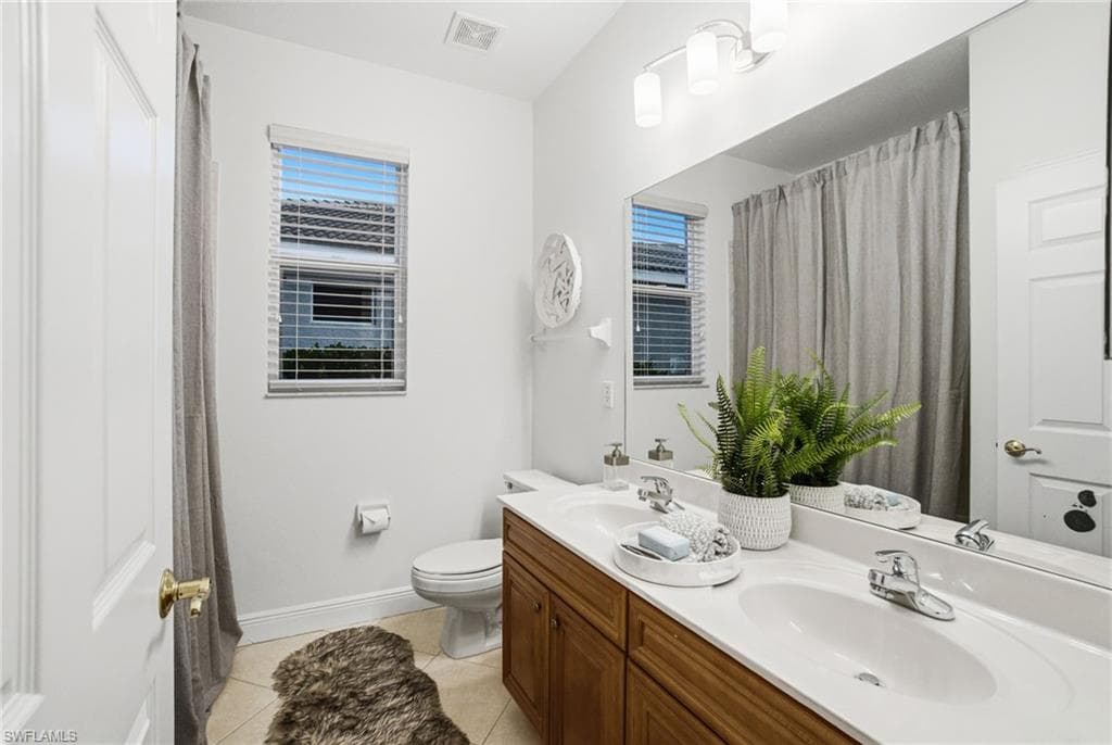 4828 Cerromar DR-32