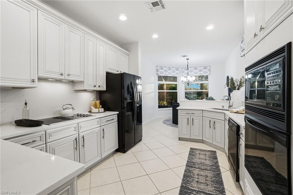 4828 Cerromar DR-18