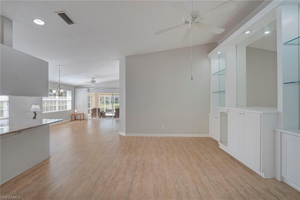 4756 San Carlo CT-4