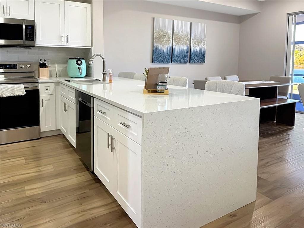 13130 Broadhurst LOOP 404-6