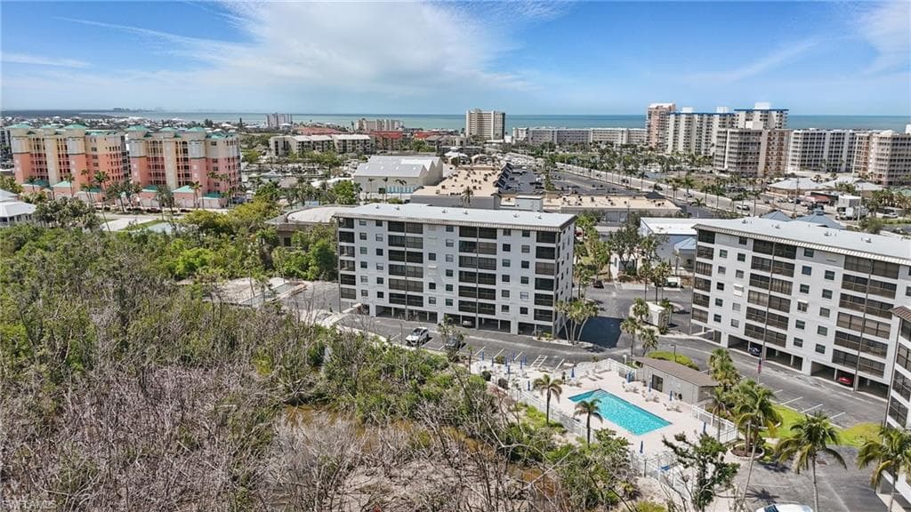 6891 Estero BLVD 362-32