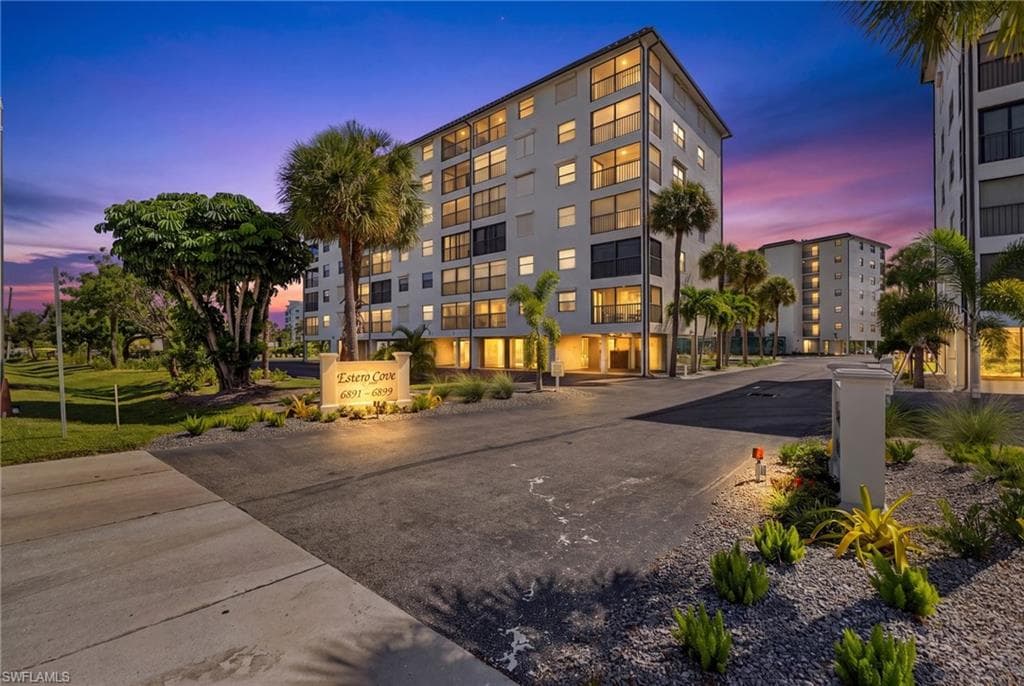 6891 Estero BLVD 362-1