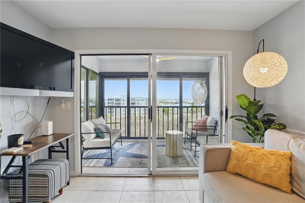 6891 Estero BLVD 362-20