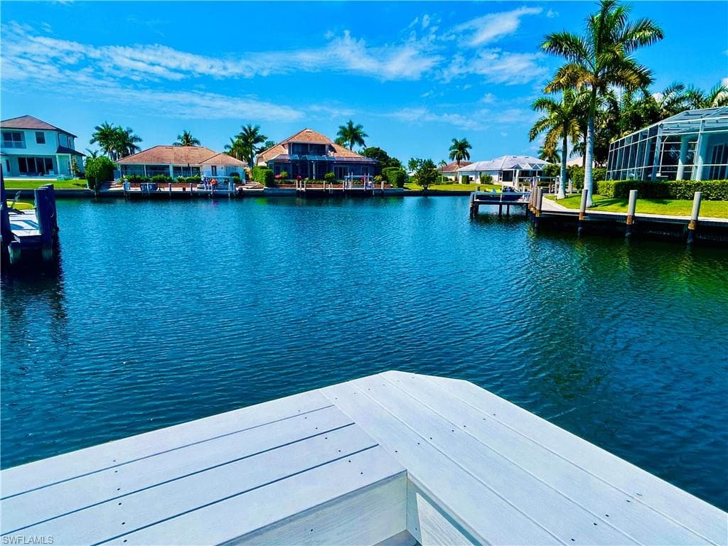 1775 Waterfall CT-36