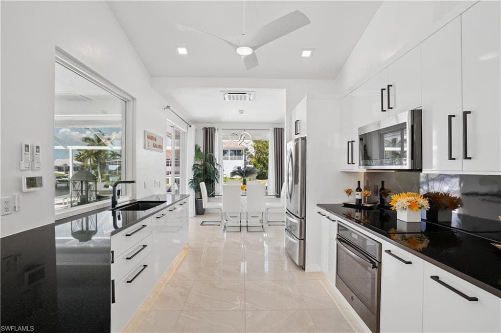 1775 Waterfall CT-15