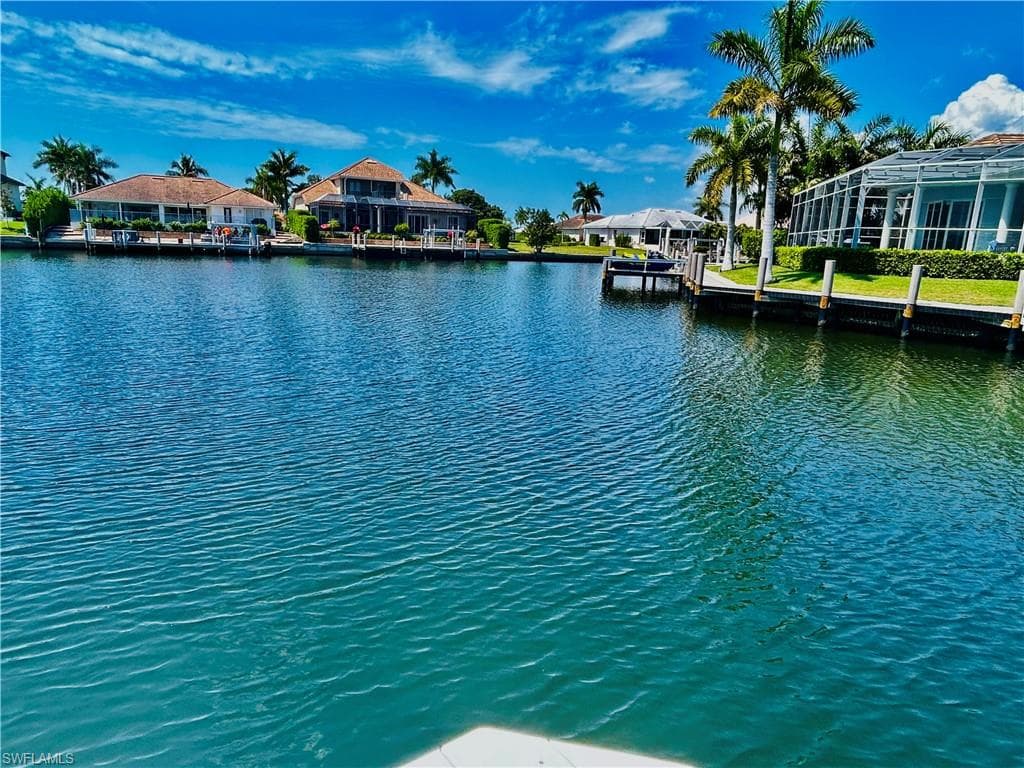 1775 Waterfall CT-35