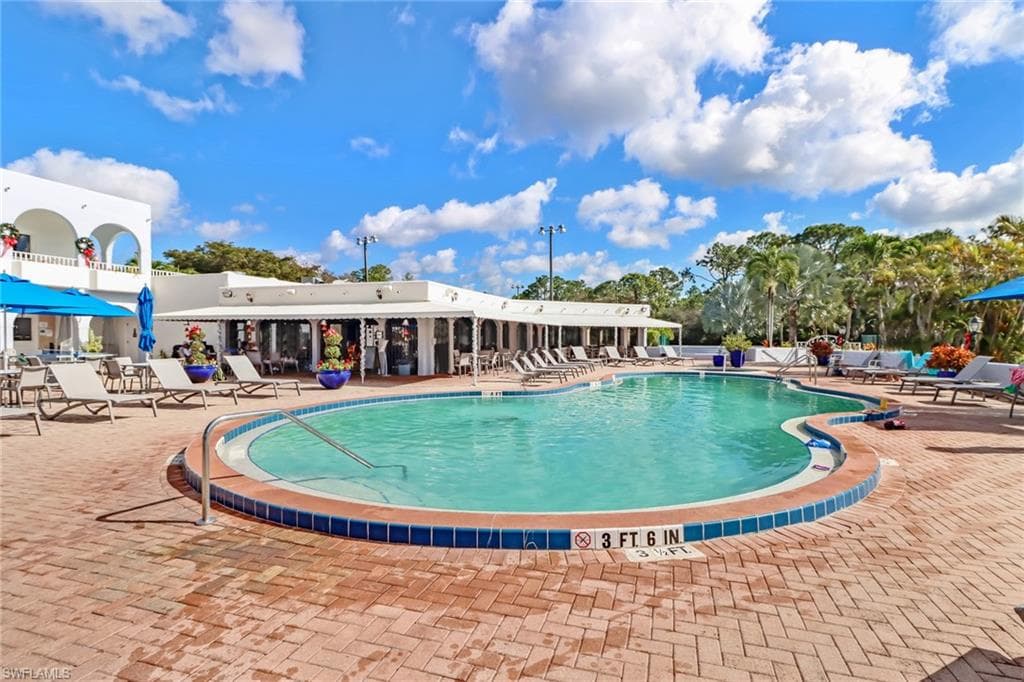 3588 Corinthian WAY-35