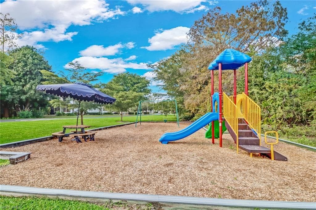3588 Corinthian WAY-31