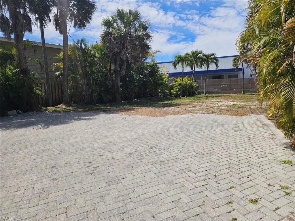 205 Miramar ST-4