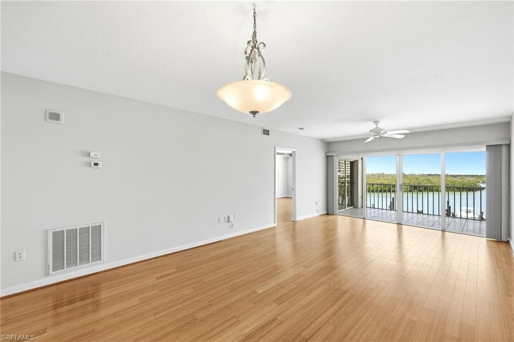 13105 Vanderbilt DR 407-8