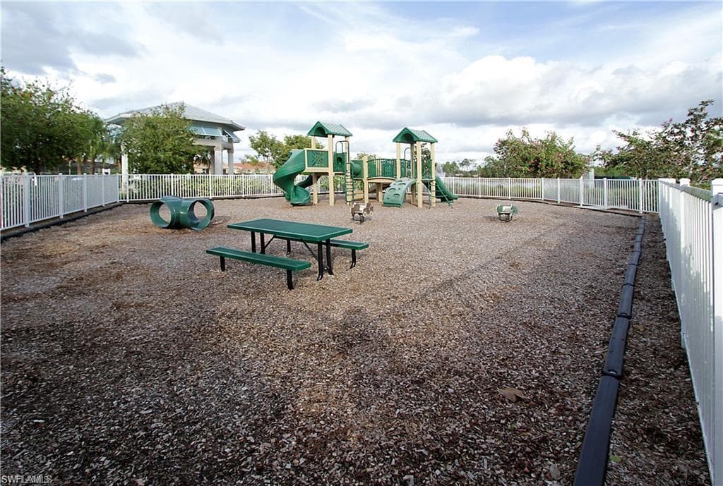 4431 Dutchess Park RD-26