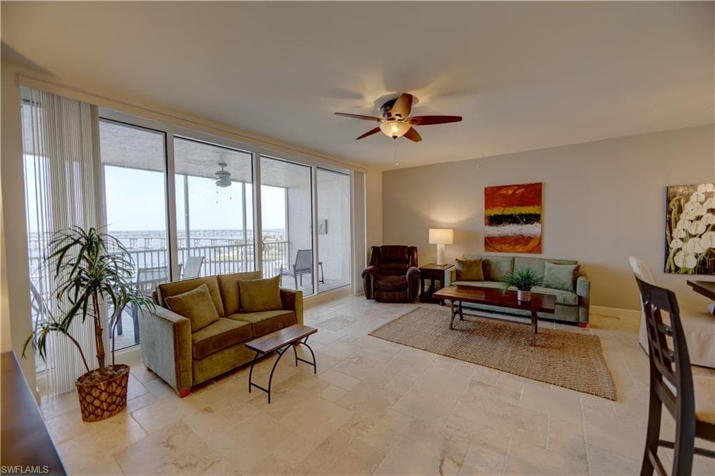 2090 W First ST 1009-5