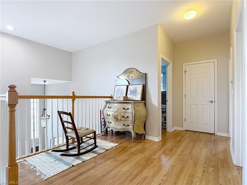 12596 Ivory Stone LOOP-19