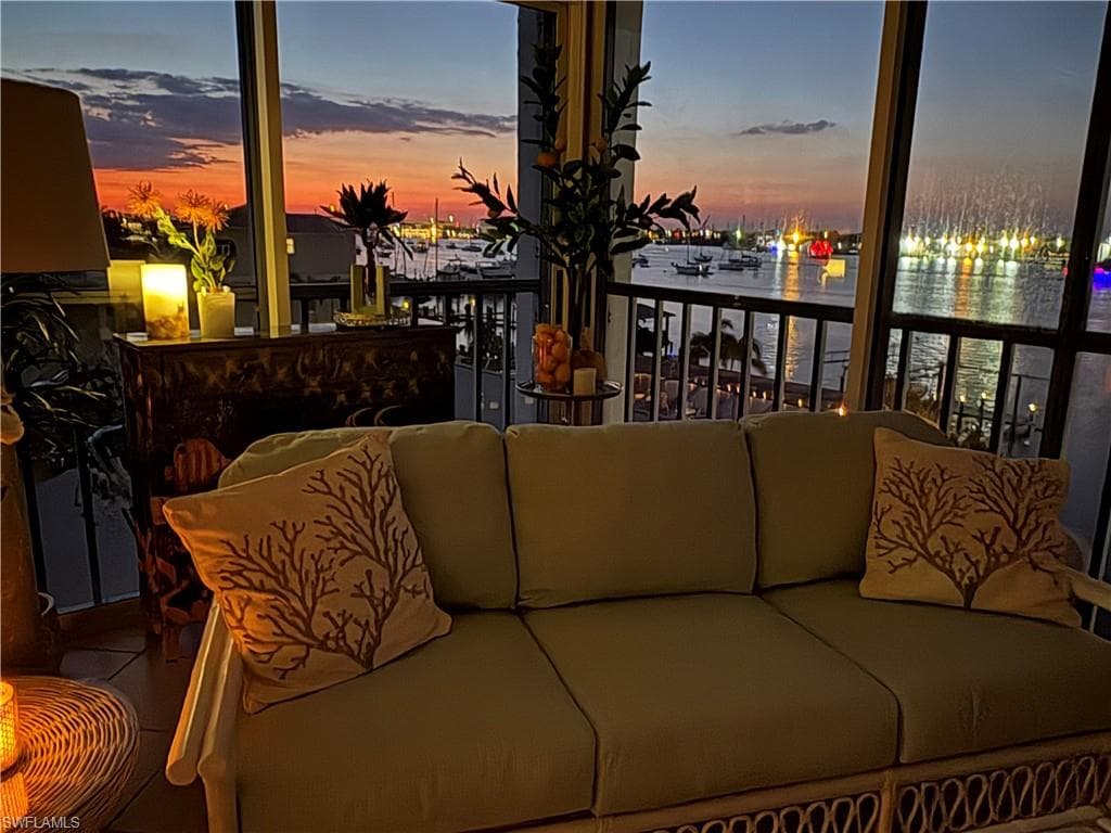 345 Mango ST 401-2