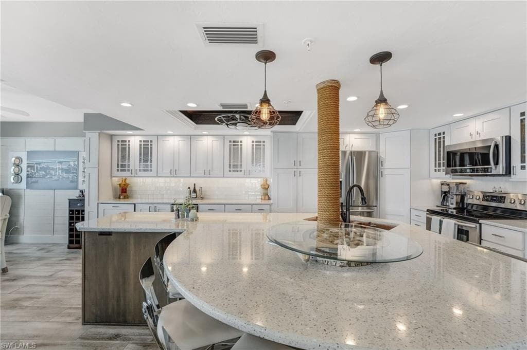 345 Mango ST 401-13