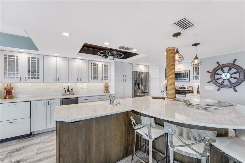 345 Mango ST 401-17