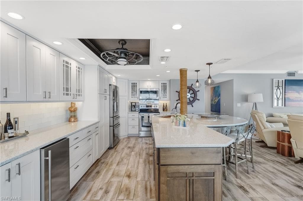 345 Mango ST 401-16