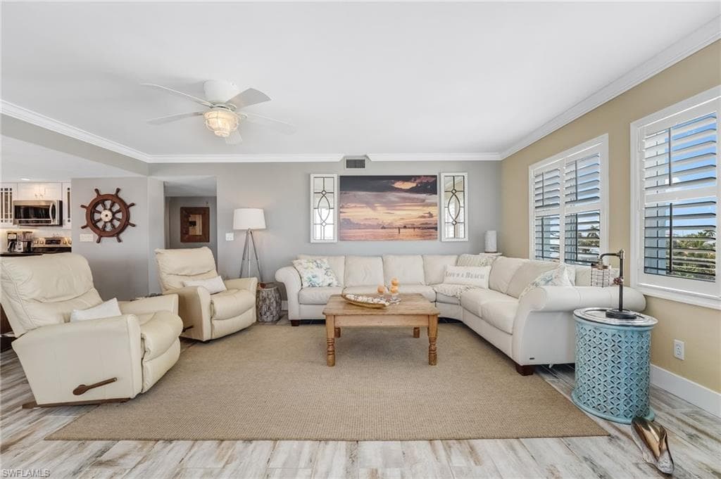 345 Mango ST 401-10