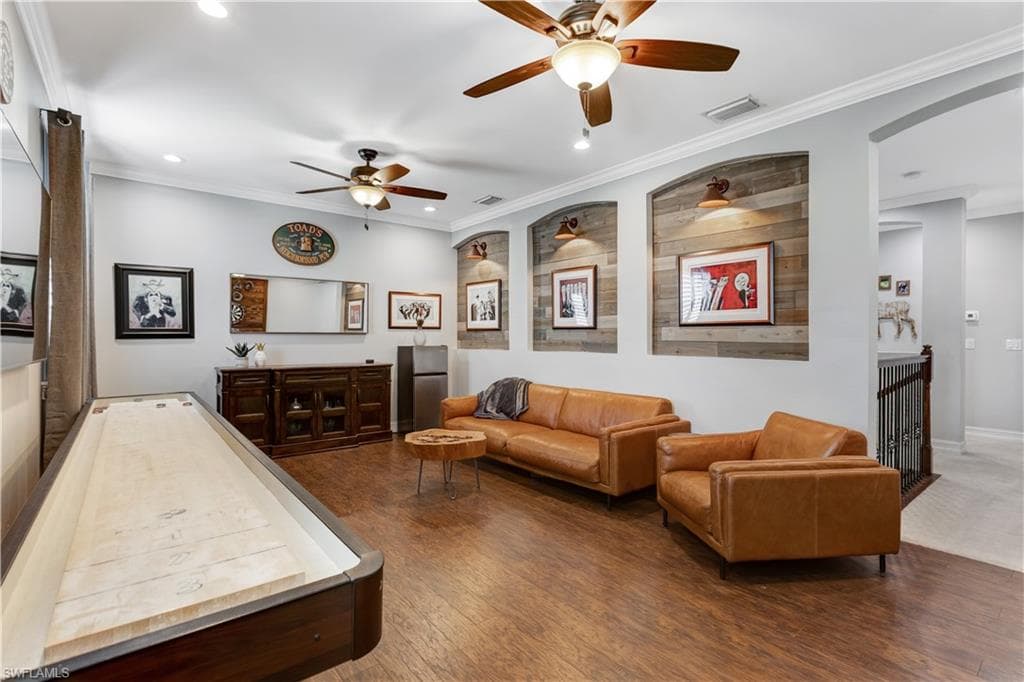 3061 Scarlet Oak PL-4
