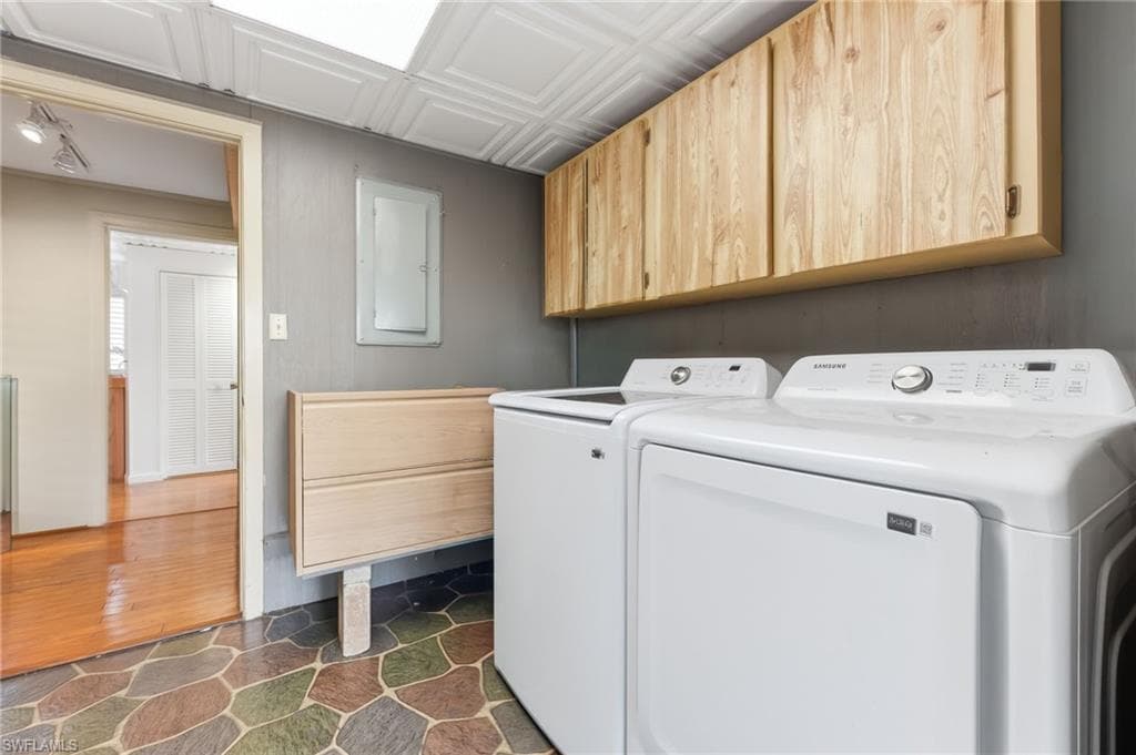 1702 Hill AVE-20