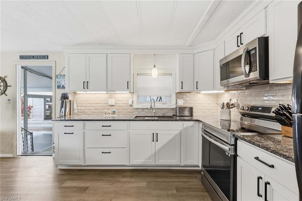 20631 Port DR-16