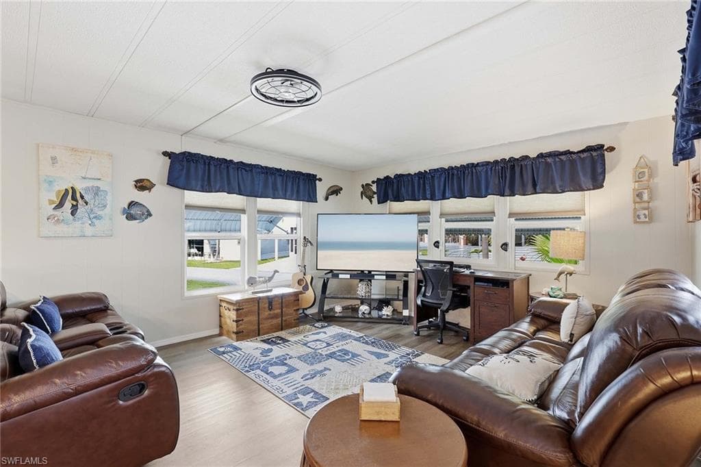 20631 Port DR-12