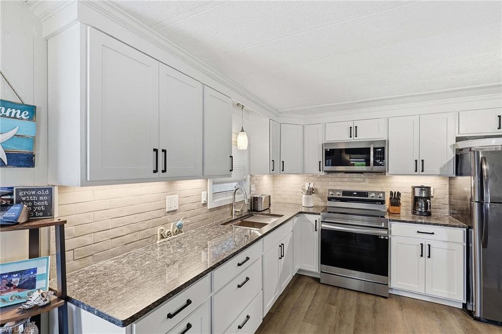 20631 Port DR-18