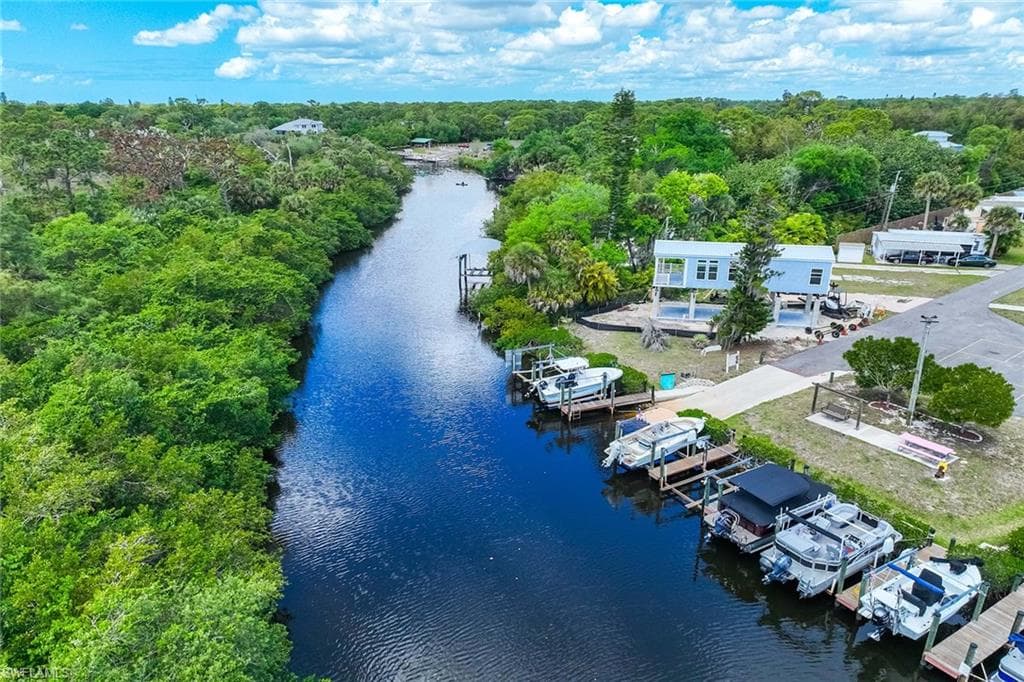 20631 Port DR-4