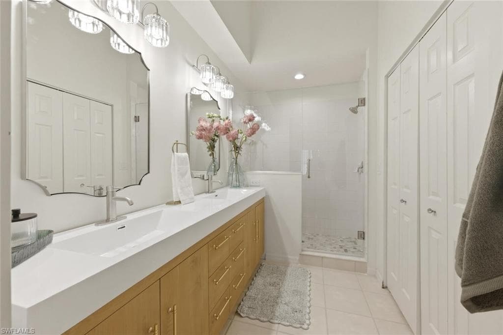 5300 Andover DR 202-28