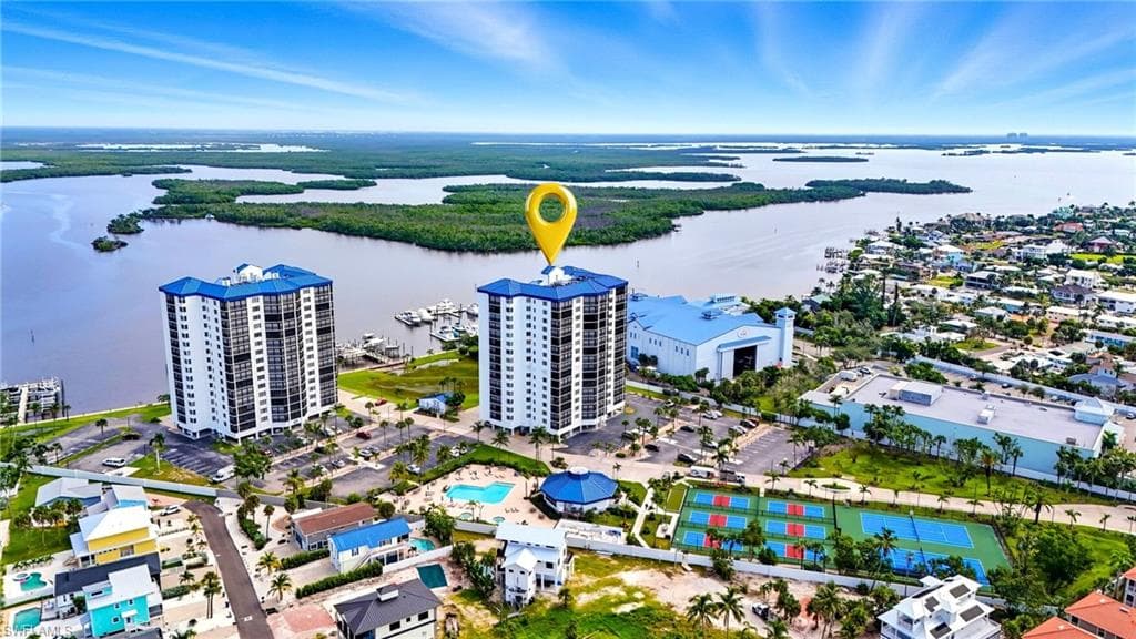 4745 Estero BLVD 801-1