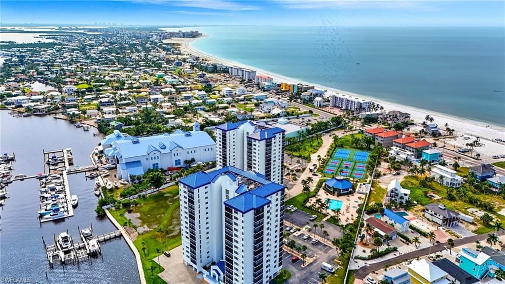 4745 Estero BLVD 801-40