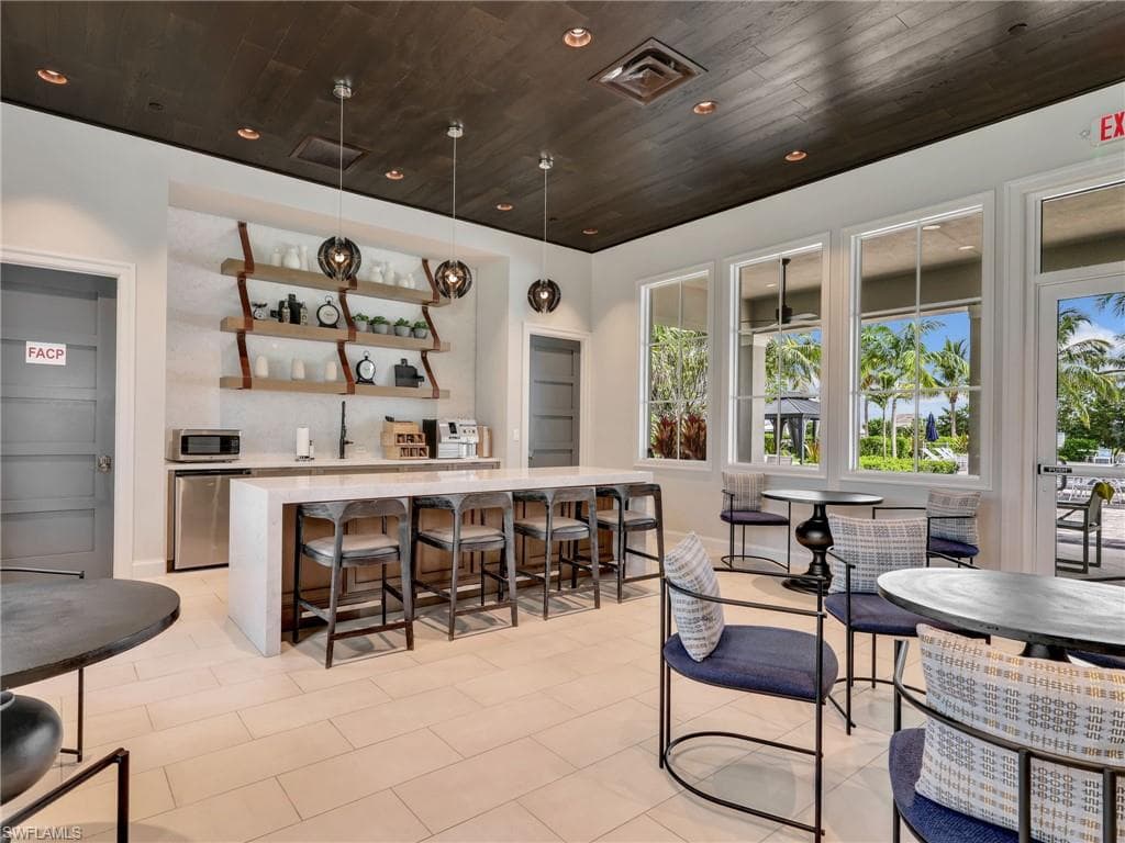 9257 Cayman DR-46