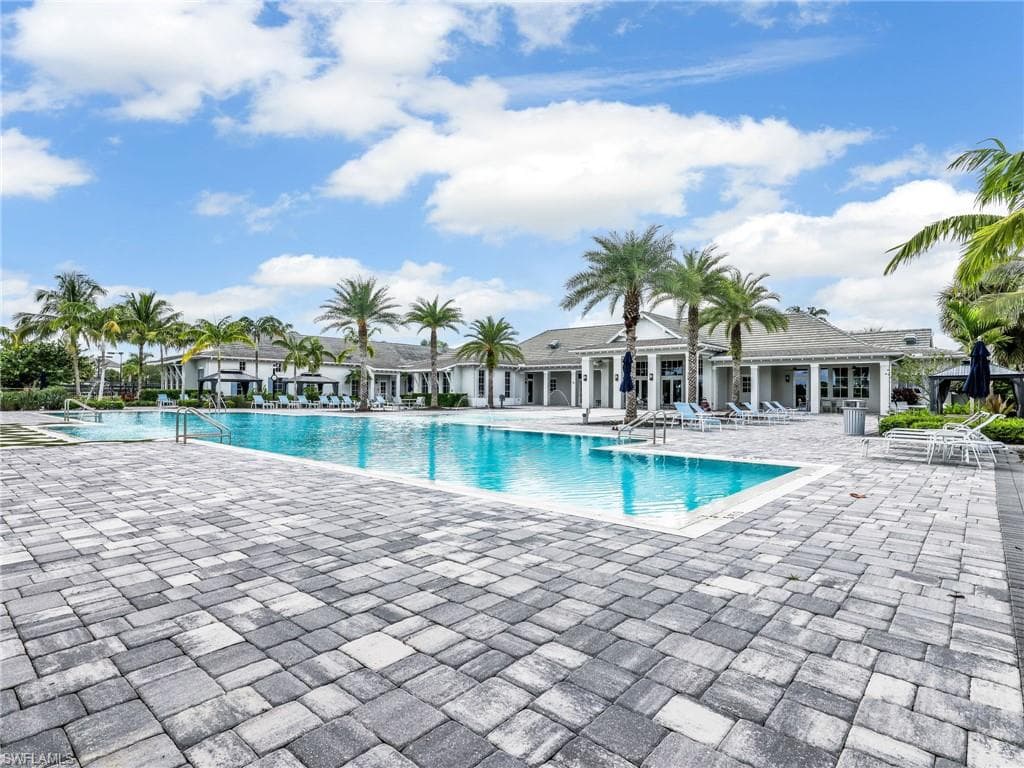 9257 Cayman DR-49
