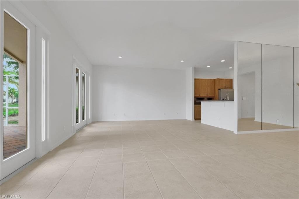 9404 Springview LOOP-6