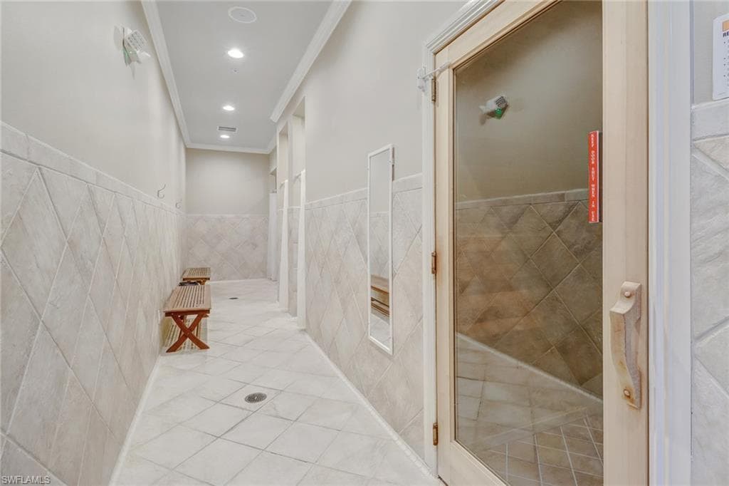 9404 Springview LOOP-43