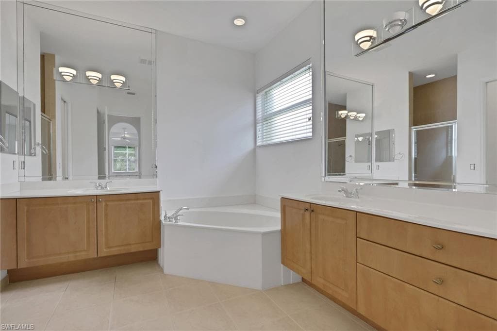 9404 Springview LOOP-16