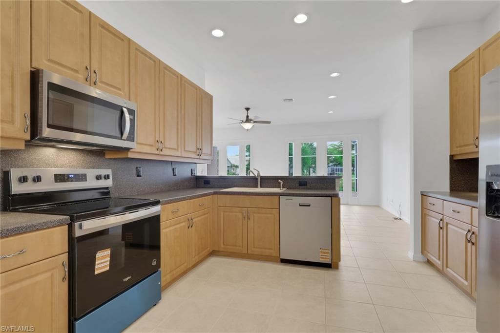 9404 Springview LOOP-9