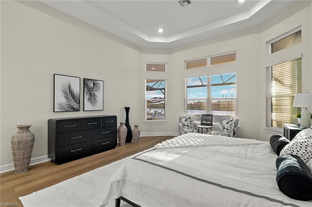 15429 Turin DR-19