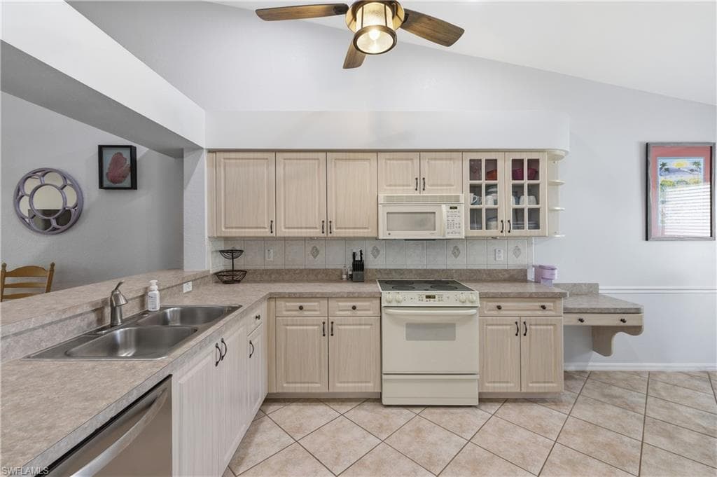 5778 Greenwood CIR-10