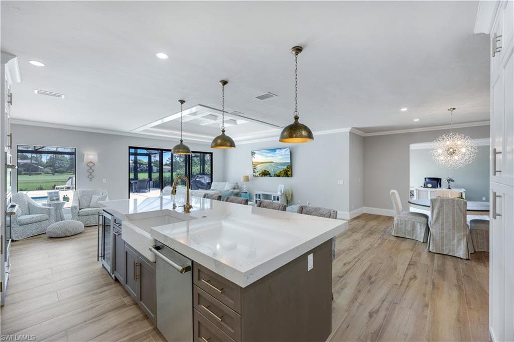 4701 Oak Leaf DR-6