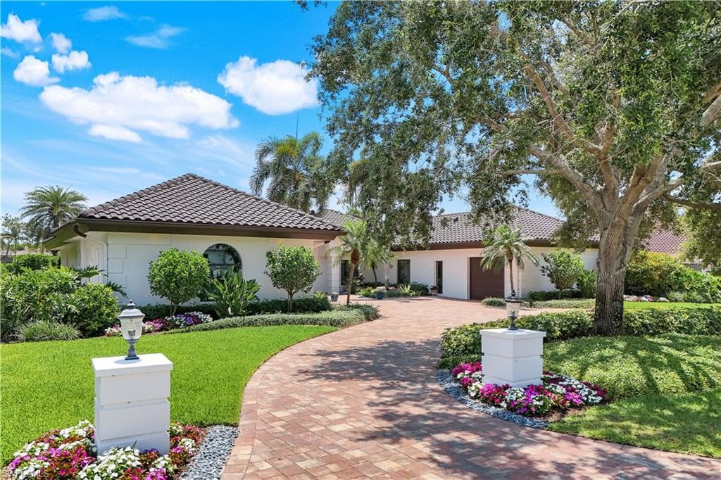 4701 Oak Leaf DR-40