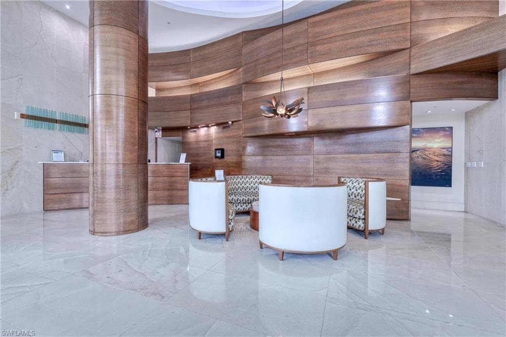 3000 Oasis Grand BLVD 701-44