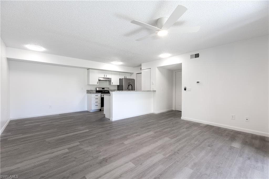 2094 Arbour Walk CIR 3018-10