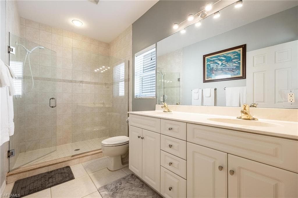 2761 Geary ST-22