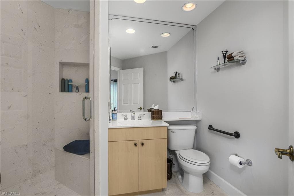 425 Cove Tower DR 504-23
