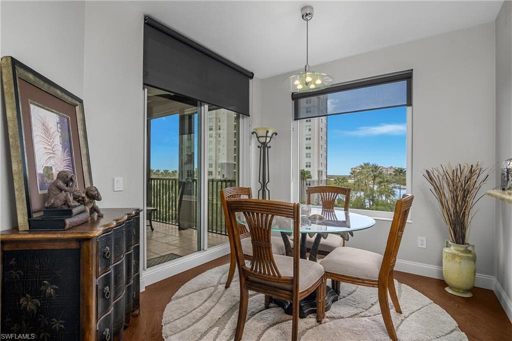 425 Cove Tower DR 504-12