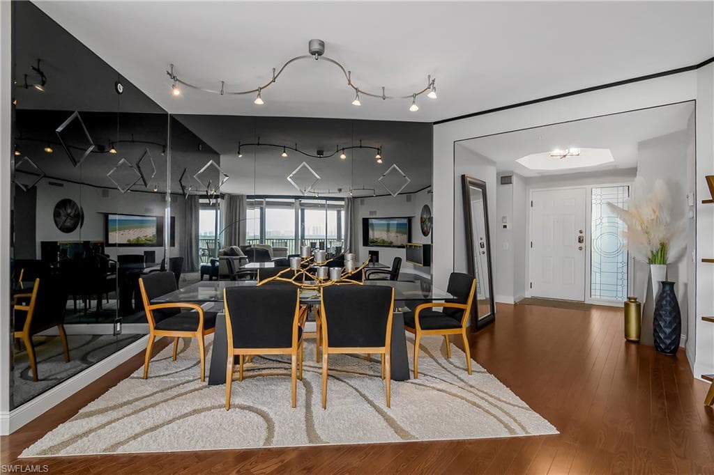 425 Cove Tower DR 504-7