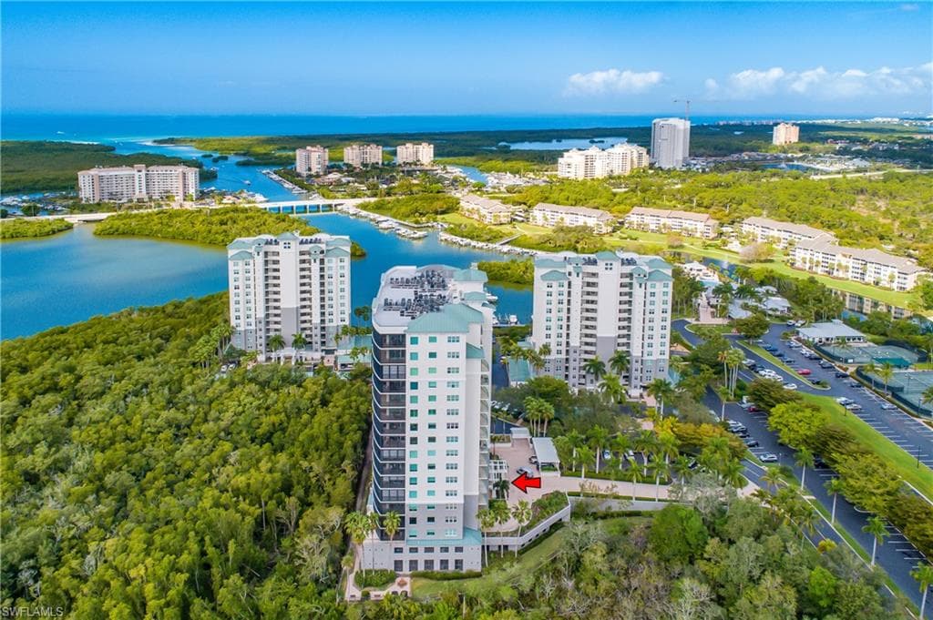 425 Cove Tower DR 504-1