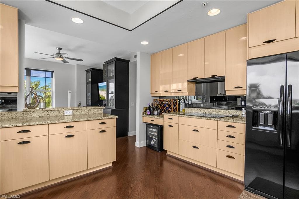 425 Cove Tower DR 504-14